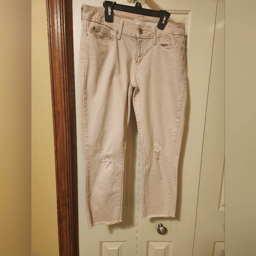 Levis Straight Pink Distressed Low Rise Cropped Jeans